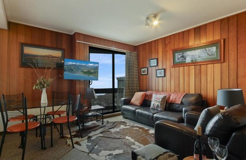 Hotham Heights Apartment | 1750 Hotham 4