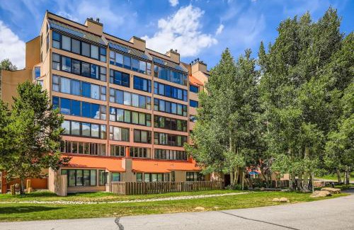 Lakeside Village Apartment | 1776 Decatur condo