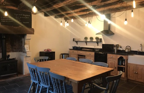 Saint-Maurice-des-Noues House | 17th century farmhouse gite. Situated next to the artisan village of vouvant.