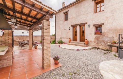 Maians House | 17th century farmhouse in Bages near Montserrat