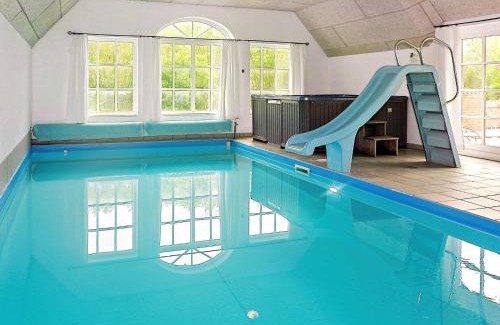 Øby House | 18 person holiday home in Ulfborg