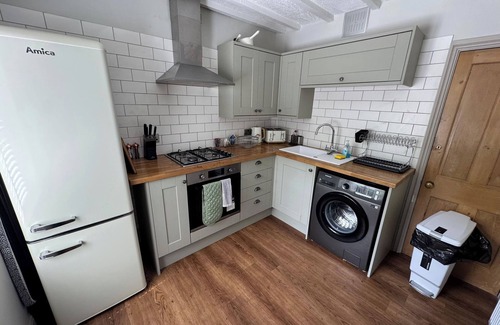 Coalbrookdale Cottage | 18 THE WHARFAGE, pet friendly, with a garden in Ironbridge