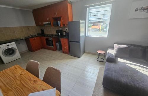 Gordons Bay Central Apartment | 180 Mont Blanc