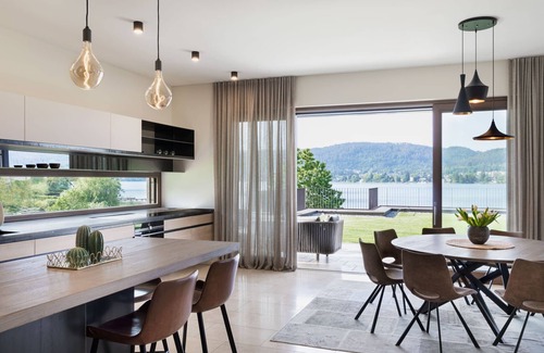 Maria Woerth House | 180 square meter villa directly on Lake Wörthersee