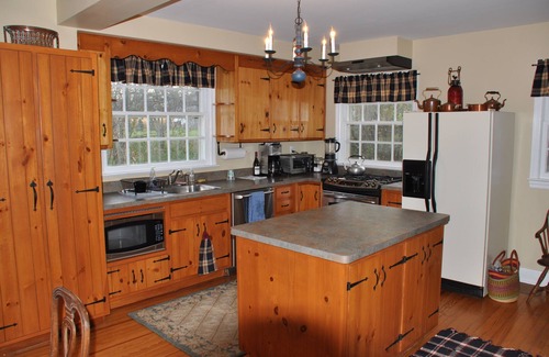 Riegelsville House | 18th C. HOME ON COOKS CREEK/CONSERVED 100 ACRE FARM (NYC 1.5 hrs; Phila. 1 hr)