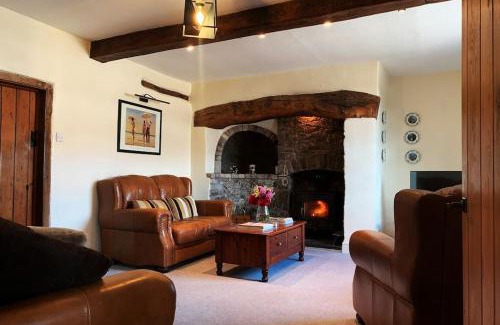 Rhydycroesau House | 18th Century Farmhouse, England Wales Border, Breathtaking Views