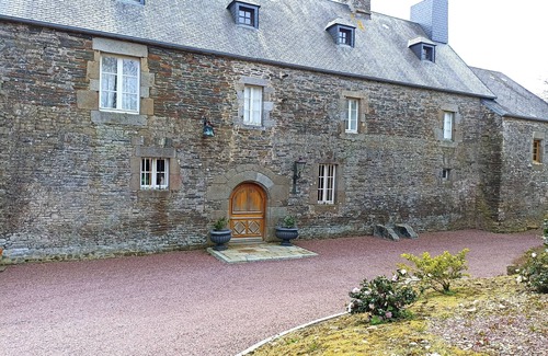 Le Mesnil-Garnier House | 18th century manor located on the edge of a quiet village near Mont St Michel