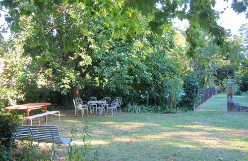 Sauzet House | 18th century Mas Provençal with swimming pool and fenced garden in village