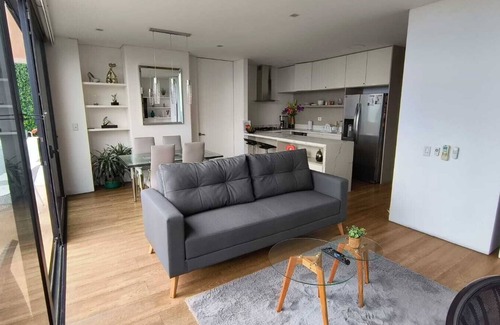 Las Lomas I Condo | ★18th Floor★Coolest building in Medellin★RoofTop Pool/Jacuzzi/Gym★Amazing Views★