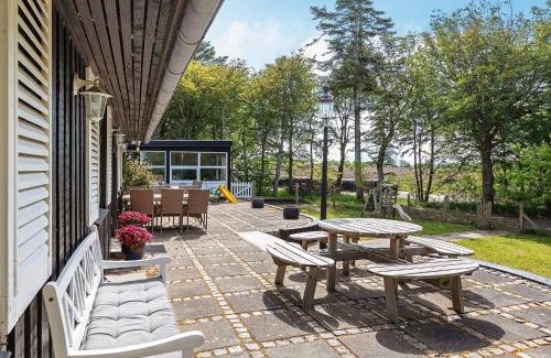 Trend House | 19 person holiday home in Løgstør-By Traum