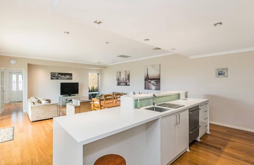 Clarkson House | 190 m² House ∙ 4 bedrooms ∙ 13 guests