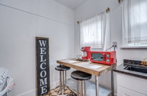 Tucson Apartment | 1926 Historic Duplex/Near U of A/1 BR 1 BA