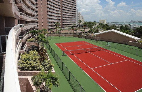 Sand Key Apartment | 19th-floor beachfront charmer with balcony, heated pool, pool spa, tennis & gym