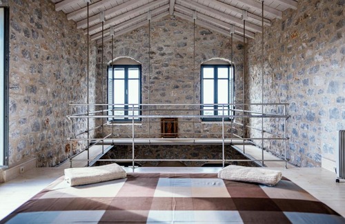 Pagkia House | 1BDR Loft in Stone Tower, majestic view in Mani