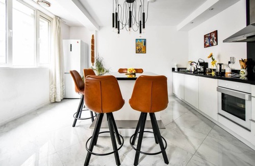 Sofia City Center Apartment | 1BDR | Quiet Str | Vitoshka Area | AC