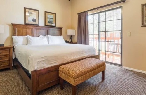 Flagstaff Resort | 1Bed/1Bath - Breathtaking Flagstaff Location with Pools, Golf, and More!