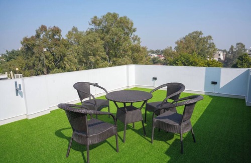 Lajpat Nagar Apartment | 1BHK Boho Escape in Lajpat Nagar