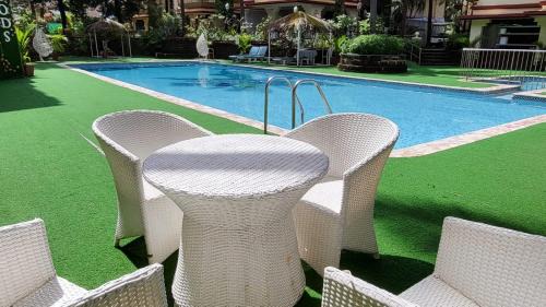 Candolim Apartment | 1BHK POOL VIEW APARTMENT - Candolim Resort