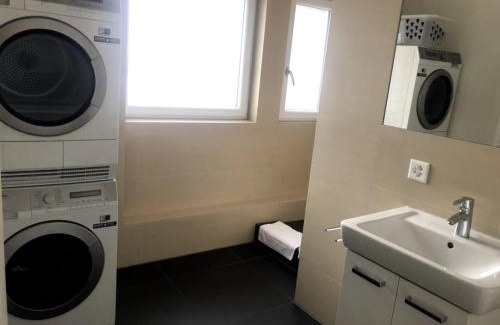 Sihlfeld Apartment | 1BR apartment with balcony - West 13