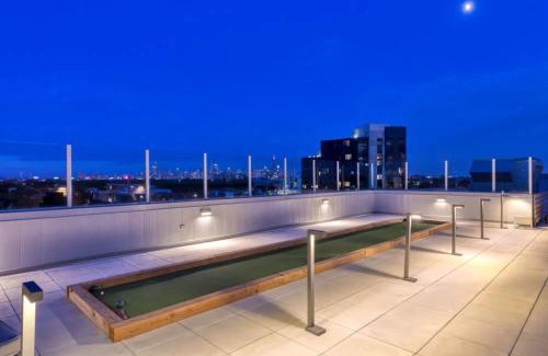 Palmer Square Apartment | 1BR City Loft With Modern Glass Views