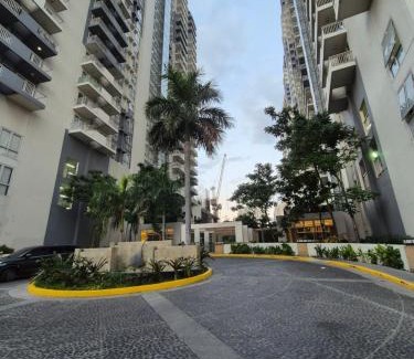 Ugong Apartment | 1BR Cozy Condo at Kasara Urban Resort Pasig City