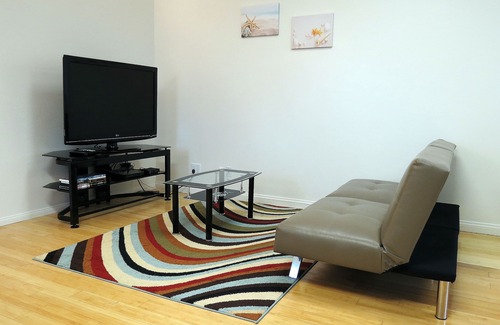 El Segundo House | 1BR Guest House in Safe So. Bay Area near city, beach, LAX, 40% off for 30+ days