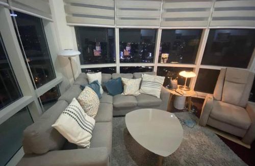 Highway Hills Apartment | 1BR Premium condo - Twin Oaks Pl PANORAMIC VIEW