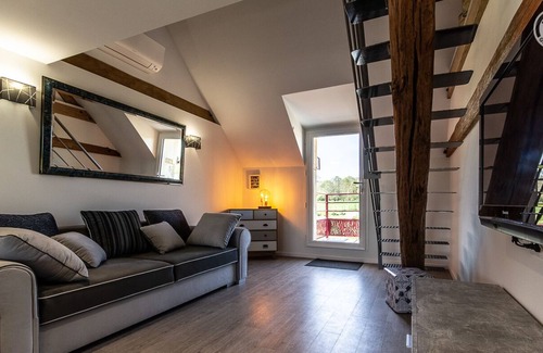 Saint-Loup-Geanges House | 1er Cru - SAINT LOUP GEANGES