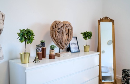 Freilassing Apartment | 1st floor middle Nice 68m² 2-room city apartment