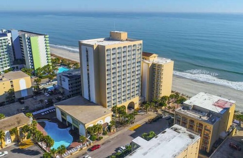 Myrtle Beach Condo | 1st Level Oceanfront Studio! Direct Beach Access! Sea Mist 20107