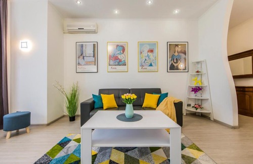 Besarabka Apartment | 2-х кімнатна квартира поруч із Бессарабським Ринком