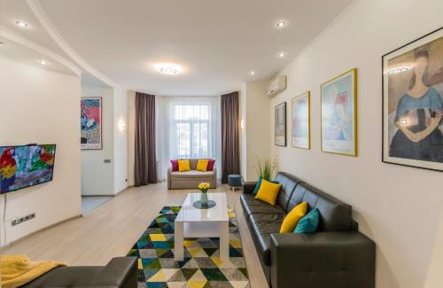 Besarabka Apartment | 2-х кімнатна квартира поруч із Бессарабським Ринком