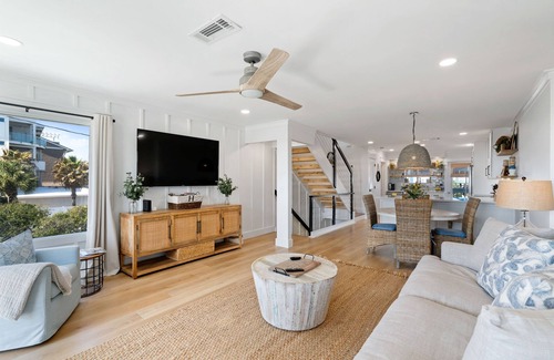 Seacrest House | 2/2.5 Townhouse/Private Beach/2 Kings!/Gulf Views/Complete renovation! 2 bikes!