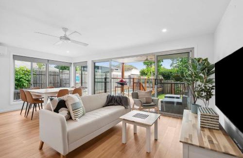 Mudjimba House | 2 - 8 Pandanus, Beautiful townhouse walking distance to beach