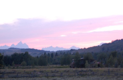 Moran Cabin | 2 Bdrm/1 Bath Cabin With Full Kitchen and Amazing Teton Views