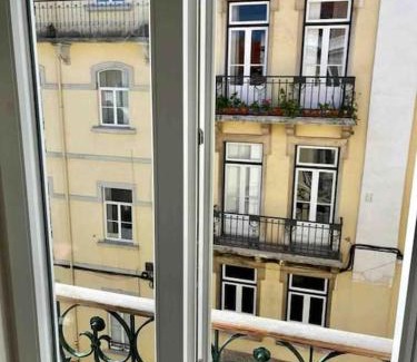 Alcantara Apartment | 2 bdrms apartment near LX Factory free parking