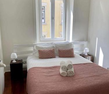 Alcantara Apartment | 2 bdrms apartment near LX Factory free parking