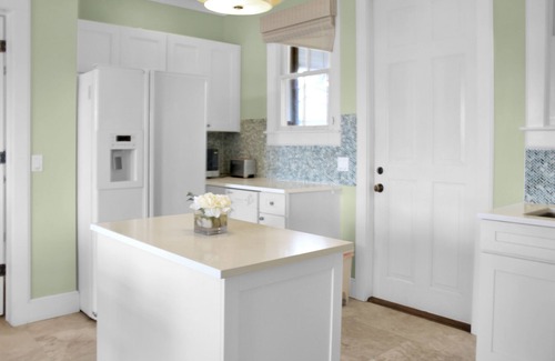 Schooner Bay Village House | 2 Bed 2 Bath Waterfront House located in Schooner Bay, Abaco