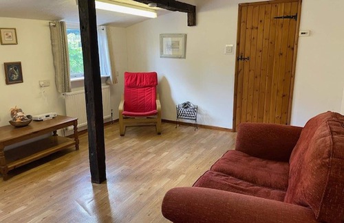Stow Bardolph House | 2 Bed Barn - Sleeps 4 - Pets - Parking - Wifi