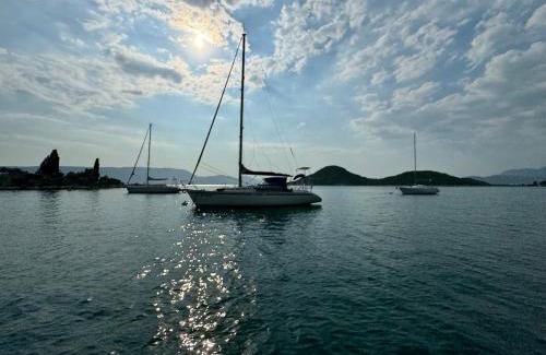 Blace Apartment | 2 bed Comfy Gem: Functional, Ideal Location, Steps to the Beach