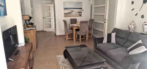Pego Apartment | 2 Bed Flat - Sleeps 4 - Pool - Parking - Garden