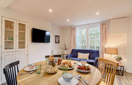 Lauder House | 2 Bed in Lauder 91383