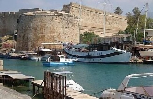 Politiko Apartment | 2 Bed Luxury Apt overlooking The Mediterranean Sea, Sleeps Maximum 5 Persons