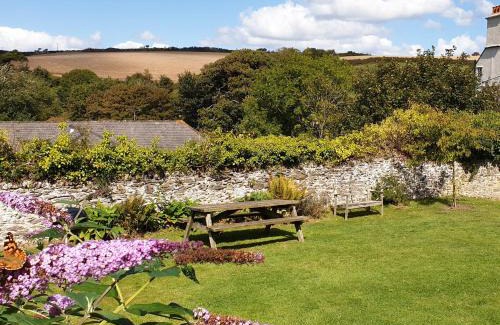 Chillington Apartment | 2 bed property in South Allington FERN3