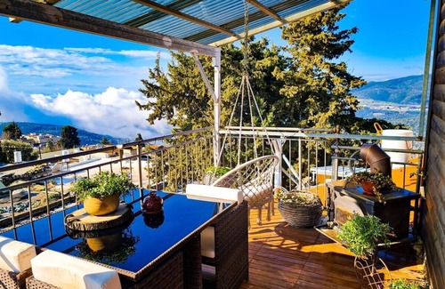 Safed Old City House | 2 Bed Suite in the Old City and Commercial District. 2 Balconies, Meiron Scenery