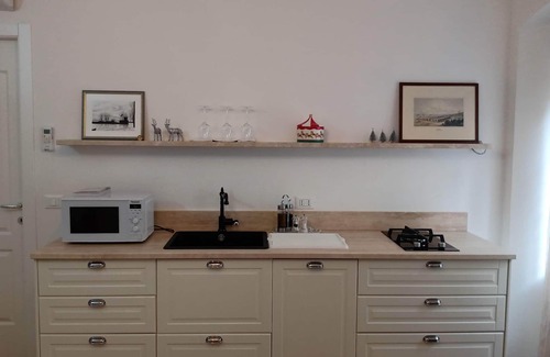 Barriera Vecchia-San Giacomo Apartment | 2-bedroom, 4-guest apartment in historic area of Trieste in 19th century style