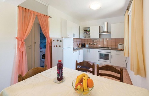 Drvenik Mali Apartment | 2 bedroom accommodation in Drvenik Mali