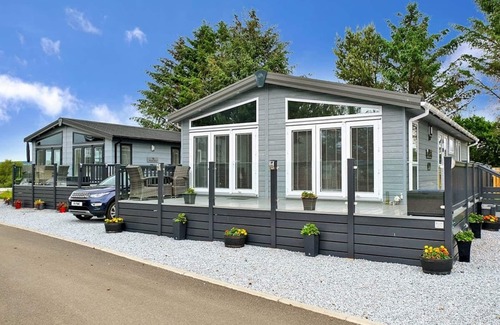 Inverurie Ski Chalet | 2 bedroom accommodation in Nr Kintore