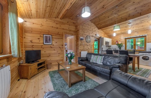 Overton-on-dee Ski Chalet | 2 bedroom accommodation in Ellesmere