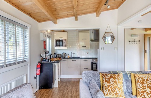 Welsh Frankton Ski Chalet | 2 bedroom accommodation in Ellesmere